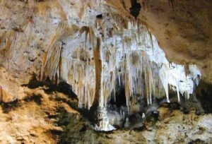 The Limestone Trail – Platinum Explorer (PTT-AND-ADV061)